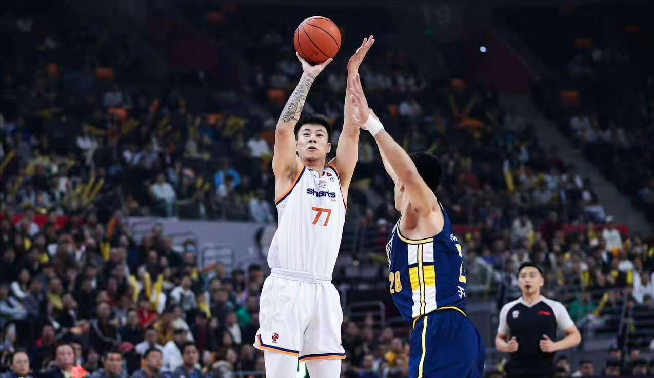 广东“杀手”!张镇麟梦回辽宁,怀特塞德成CBA奥尼尔,杜锋无奈