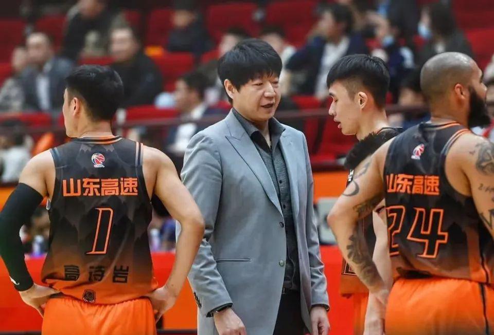 旺财28互动-计划有变,准备夺冠?山东签NBA前雷霆新秀,球迷:这是个狠人