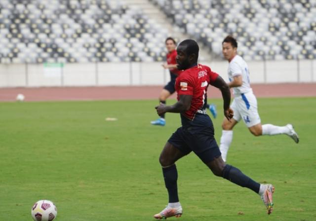 旺财28竞猜-【热身赛】阿奇姆彭2球卡尔德克破门 深足4比2梅州